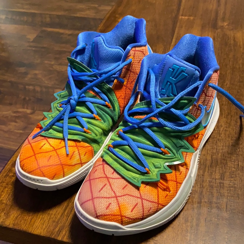 Kyrie Spongebob shoes size 8